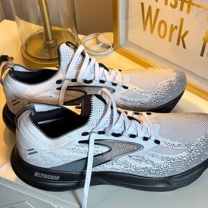 Brooks Glycerin Sneakers - Black and White